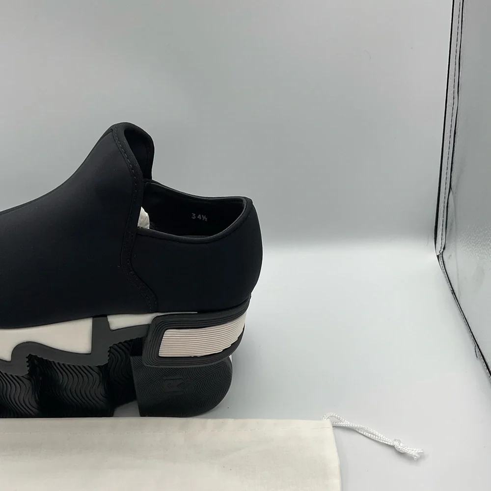 iRi NYC Wes Black Neoprene Platform Slipons Size 4.5‎